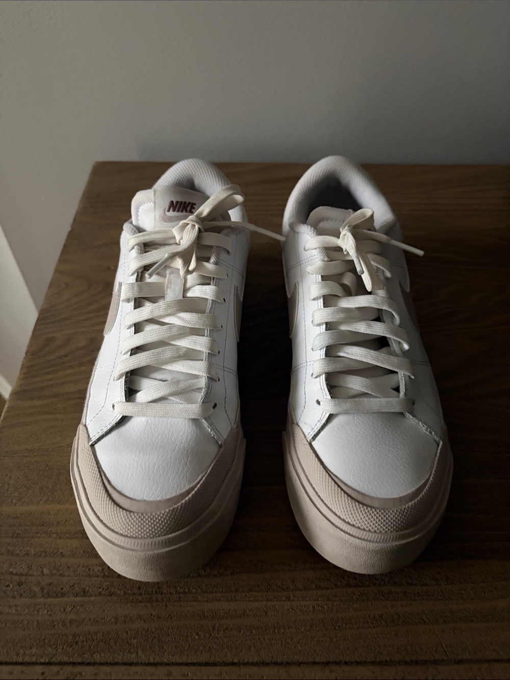 Nike Women’s Court Legacy Platform